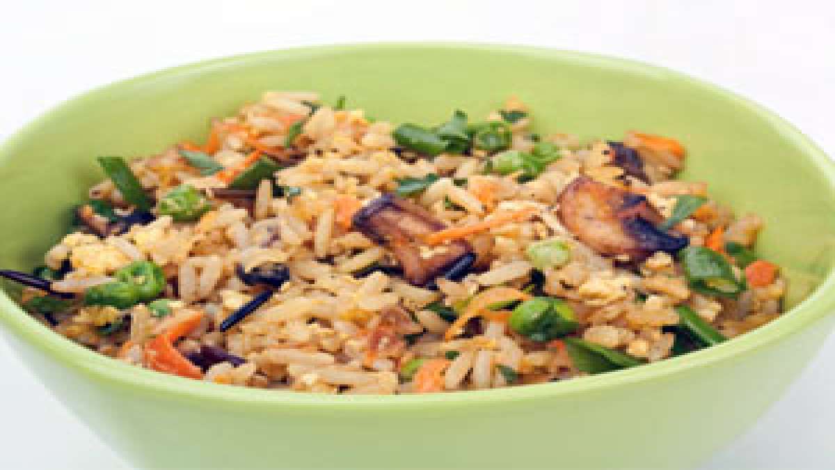 ಮನೆಯಲ್ಲಿಯೇ ಮಾಡಿ ಎಗ್ ಫ್ರೈಡ್ ರೈಸ್, ಆರೋಗ್ಯವಾಗಿರಿ! Egg Fried Rice Recipe