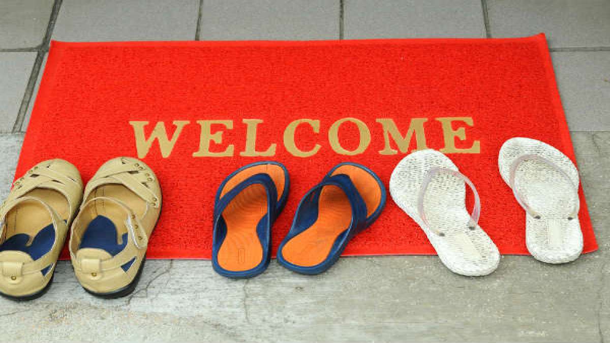 How to Clean Door Mats ಡೋರ್‌ ಮ್ಯಾಟ್‌ ಸ್ವಚ್ಛಗೊಳಿಸಲು ಇಲ್ಲಿದೆ ಸಿಂಪಲ್