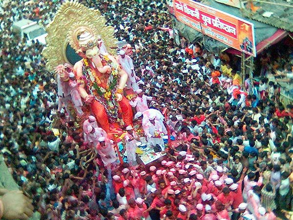 ಲಾಲ್ ಬಾಗ್ ಚಾ ರಾಜ್ ( ಲಾಲ್ ಬಾಗ್ ನ ರಾಜ)