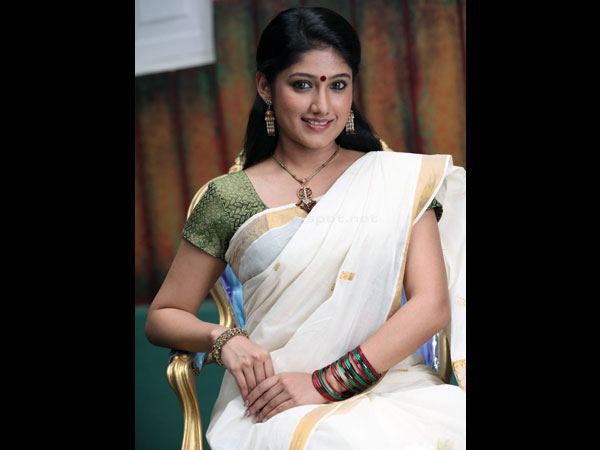 ಗ್ರೀನ್ ಕಲರ್ ಬ್ಲೌಸ್