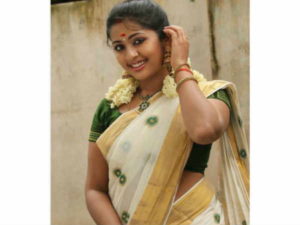 ಗ್ರೀನ್ ಕಲರ್ ಬ್ಲೌಸ್