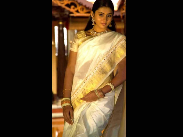 ಗೋಲ್ಡನ್ ಕಲರ್ ಬ್ಲೌಸ್