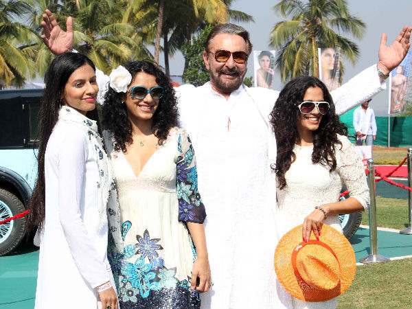 ಕಿಂಗ್ಫಿಶರ್ ಕ್ಯಾಲೆಂಡರ್ 2014 ಬಿಡುಗಡೆಯ ಸಂಭ್ರಮದಲ್ಲಿ ಕಬೀರ್ ಬೇಡಿ