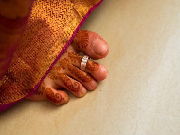 ಹೆಂಗಸರು ಏಕೆ ಕಾಲುಂಗುರವನ್ನು ಹಾಕಿಕೊಳ್ಳುತ್ತಾರೆ