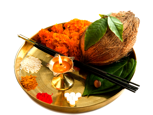 ಹಣೆಗೆ ಸಿಂಧೂರ ಅಥವಾ ಕುಂಕುಮ ಹಚ್ಚುವುದು