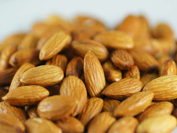 ಬಾದಾಮಿ ಕಿತ್ತಳೆ ಸ್ಕ್ರಬ್