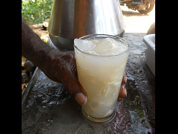 ನಿರ್ಜಲೀಕರಣದಿಂದ ರಕ್ಷಿಸುತ್ತದೆ