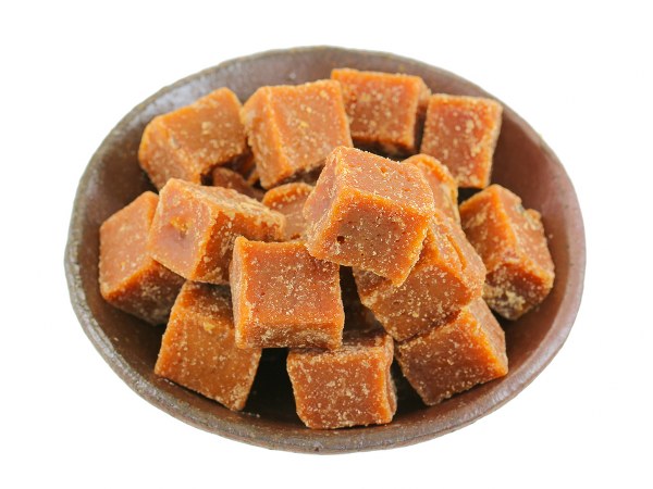 ಕೂದಲು ಉದುರುವುದನ್ನು ತಡೆಯುತ್ತದೆ