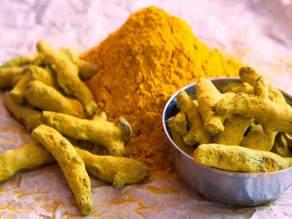ಕಡಲೆಹಿಟ್ಟು ಮತ್ತು ಅರಿಶಿನ
