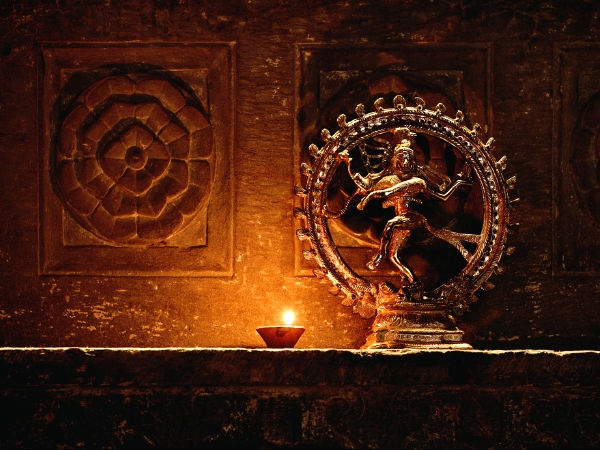 ಅತಿಯಾದ ಭಾವನೆಗಳಿರುವ ಮೂರ್ತಿಗಳು