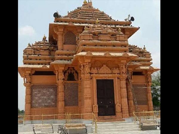 ಮಂದಿರದಲ್ಲಿ ಭಕ್ತರ ಇಷ್ಟಾರ್ಥ ಸಿದ್ಧಿಯಾಗುವುದು
