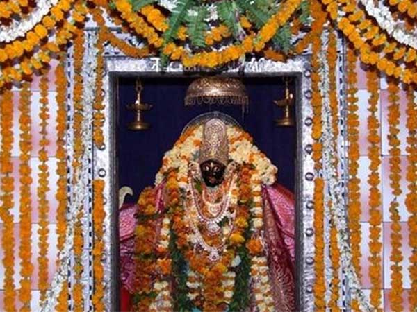 ಪರ್ವತದಲ್ಲಿ ನೆಲೆನಿಂತಿದೆ