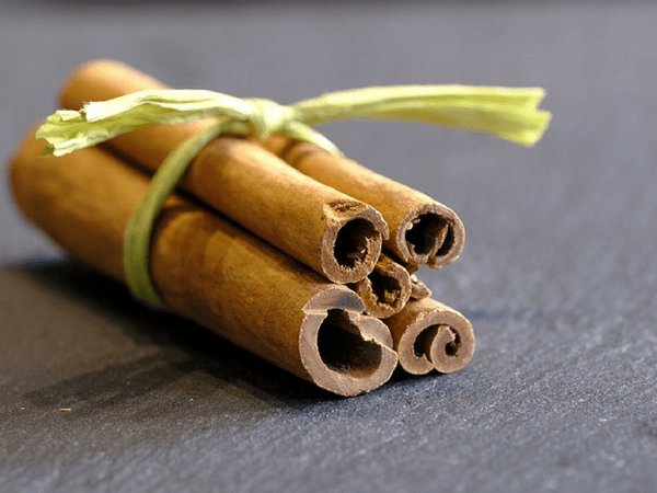 ದಾಲ್ಚಿನ್ನಿ