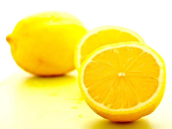 ಕಿತ್ತಳೆ ಸಿಪ್ಪೆ ಮತ್ತು ಲಿಂಬೆ ಪ್ಯಾಕ್