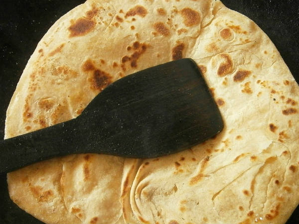 ರಾತ್ರಿ ಎಂಟಕ್ಕೂ ರಾತ್ರಿಯೂಟ