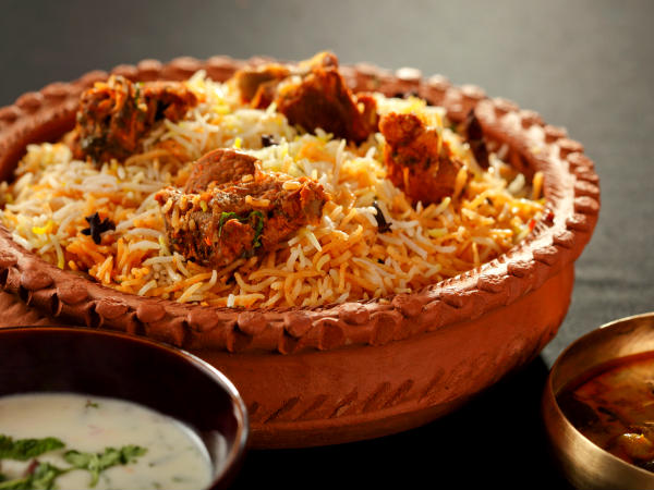 ಮನೆಯಲ್ಲಿಯೇ ಮಾಡಿದ ಬಿರಿಯಾನಿ ಹೆಚ್ಚು ಆರೋಗ್ಯಕರ
