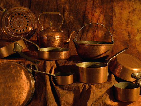 ತಾಮ್ರದ ಪಾತ್ರೆಯಲ್ಲಿ ನೀರು ಇರಿಸಿ