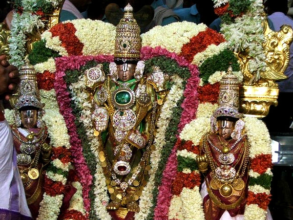 ಇಲ್ಲಿ ನಡೆಯುವ ವಿಸ್ಮಯಗಳು