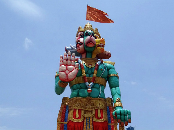 ಜುಗ ಸಹಸ್ರ ಯೋಜನಾ ಪರ ಭಾನು, ಲೀಯೊ ತಾಹಿ ಮಧುರ ಫಲ ಜಾನು !