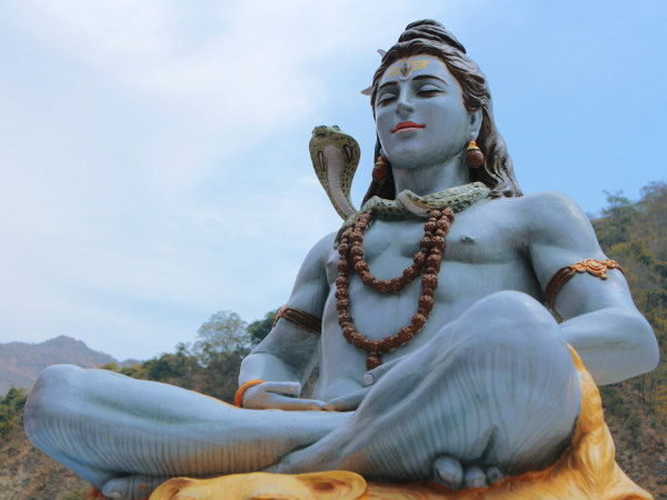 ಅಂದು ವಿಷ ಕುಡಿದು ಮನು ಕುಲವನ್ನು ರಕ್ಷಿಸಿದ ಶಿವ