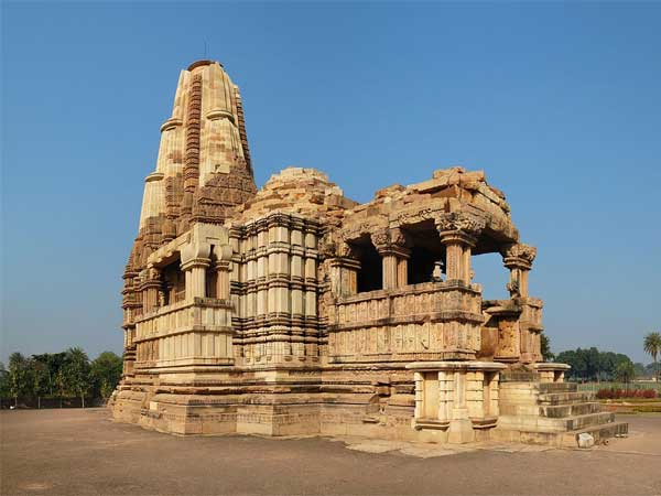 ದುಲಾ ದೇವ್ ದೇವಸ್ಥಾನ