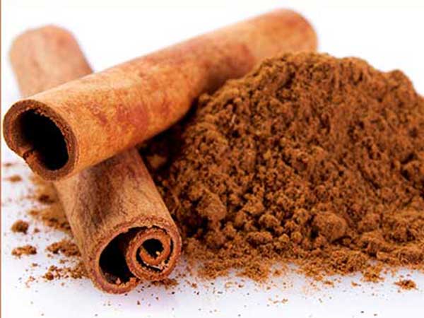ದಾಲ್ಚಿನ್ನಿ ( ಚೆಕ್ಕೆ ) ಮತ್ತು ಲವಂಗದ ಎಣ್ಣೆ
