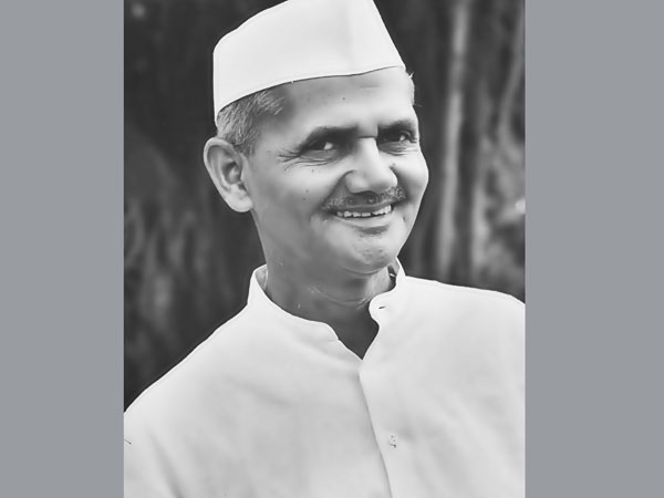 ಬಾಲ್ಯಜೀವನ ಮತ್ತು ಶಿಕ್ಷಣ