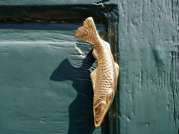 5. ಲೋಹದ ಮೀನು