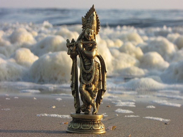 14. ಮೀರಾ ನಿರ್ಲಕ್ಷಿಸಿದರು