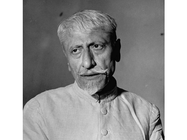 ಸ್ವತಂತ್ರ ಭಾರತದ ಮೊದಲ ಶಿಕ್ಷಣ ಸಚಿವರಾಗಿ ಆಜಾದ್