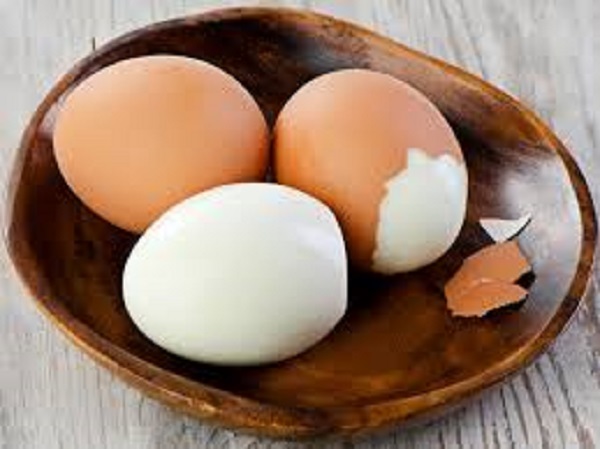2. ಮೊಟ್ಟೆ ಸುಲಿಯುವ ಟಿಪ್ಸ್ 2:
