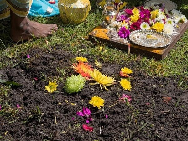 ಭೂಮಿ ಪೂಜೆ ಯಾರು ಮಾಡಬೇಕು?