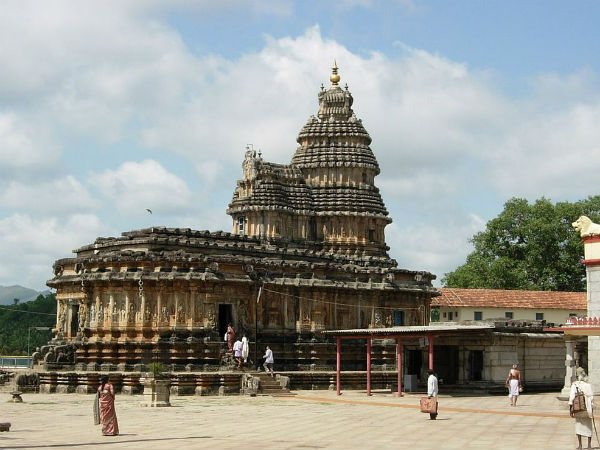 ಶೃಂಗೇರಿ ಶಾರದಾಂಬ ದೇವಸ್ಥಾನ