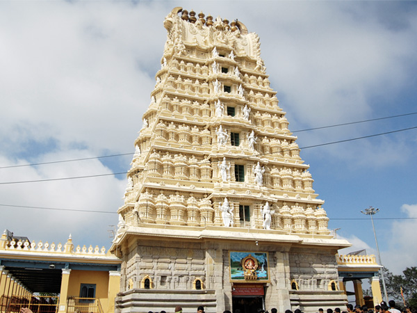 ಚಾಮುಂಡೇಶ್ವರಿ ದೇವಾಲಯದ ಇತಿಹಾಸ