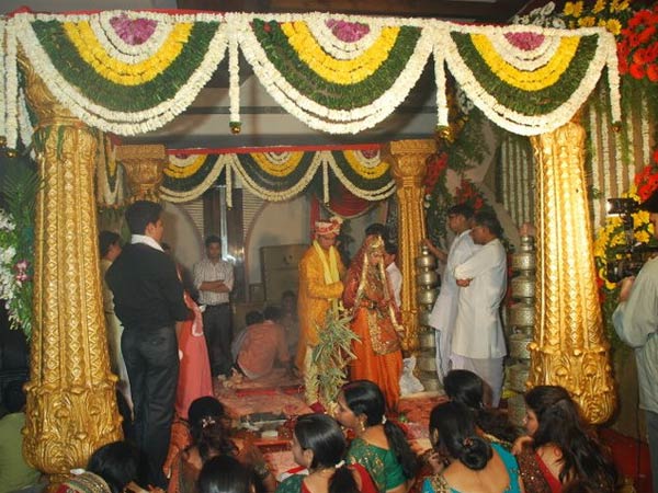 ಕುಟುಂಬವನ್ನು ಅರಿತುಕೊಳ್ಳಬೇಕು