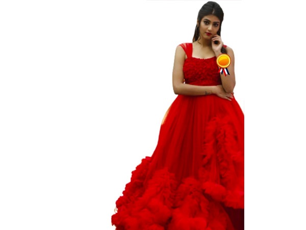ರೆಡ್ ಗೌನ್ನಲ್ಲಿ ಗ್ಲಾಮರಸ್ ಆಗಿ ಮಿಂಚಿದ ದಿವ್ಯಾ ಸುರೇಶ್