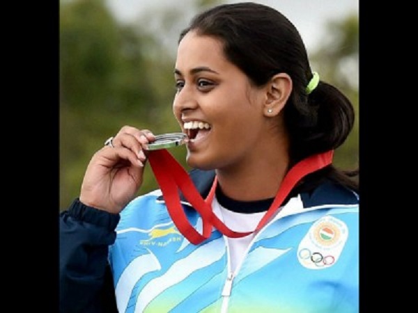 ಪದಕವನ್ನು ಕಚ್ಚುವ ಸಂಪ್ರದಾಯ