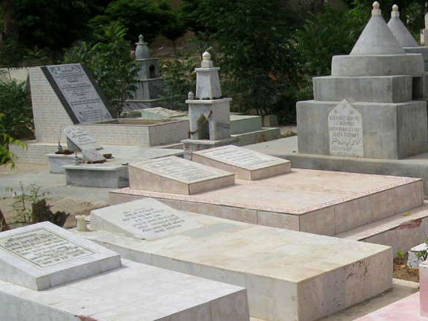 ಸ್ಮಶಾನಕ್ಕೆ ಹೋಗುವಂತಿಲ್ಲ