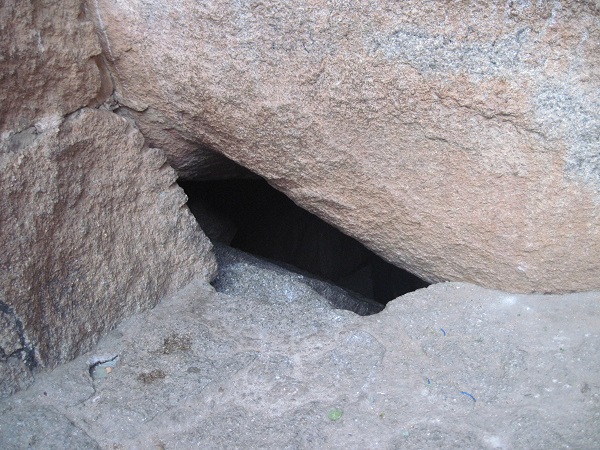 4. ಏಕಾಂಗಿಯಾಗಿ ಹೋರಾಡಿದ ಓಬವ್ವ