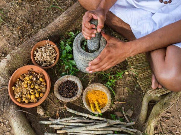ಗಿಡಮೂಲಿಕೆಗಳಿಂದ ಕೂದಲಿನ ಆರೈಕೆ: