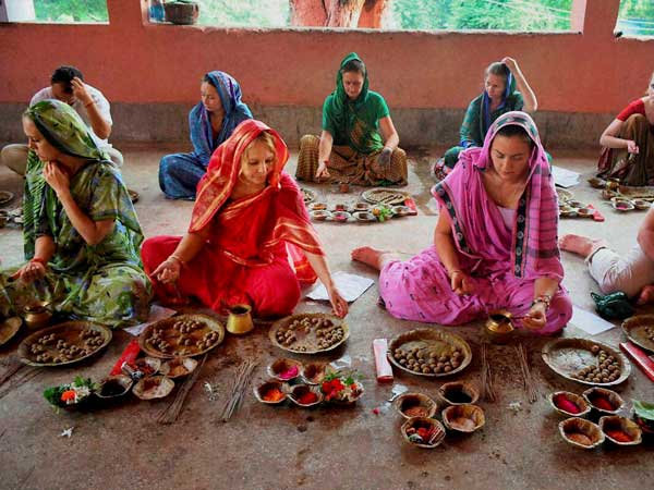 6. ಶ್ರದ್ಧಾ ಪೂಜೆ ವೇಳೆ ಈ ನಿಯಮಗಳನ್ನು ತಪ್ಪದೇ ಪಾಲಿಸಿ?