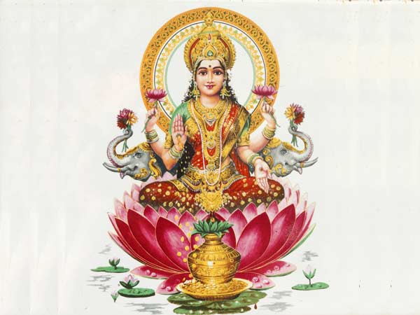 ಲಕ್ಷ್ಮಿ ದೇವಿಗೆ ಲವಂಗ ಹೀಗೆ ಅರ್ಪಿಸಿ