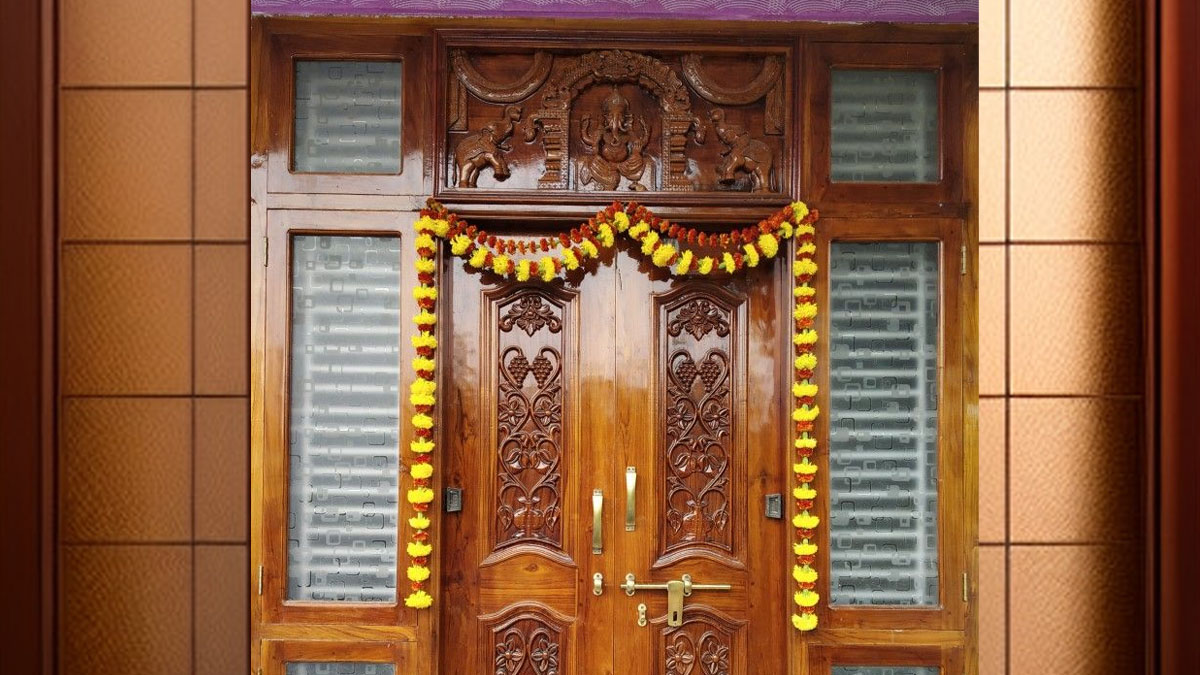 Main Door House Entrance Vastu Tips ಬೆಳಗ್ಗೆ ಮನೆ ಬಾಗಿಲಿನಲ್ಲಿ ಈ 3