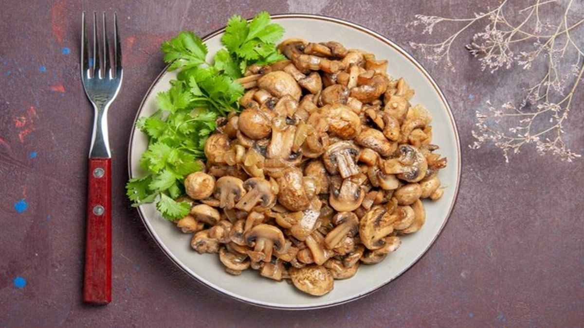 ಬಟನ್ ಮಶ್ರೂಮ್ ಎಂಬ ಅದ್ಭುತ ಜೀವರಕ್ಷಕ..! ಅಚ್ಚರಿ ಹುಟ್ಟಿಸುವ ಲಾಭಗಳಿವೆ