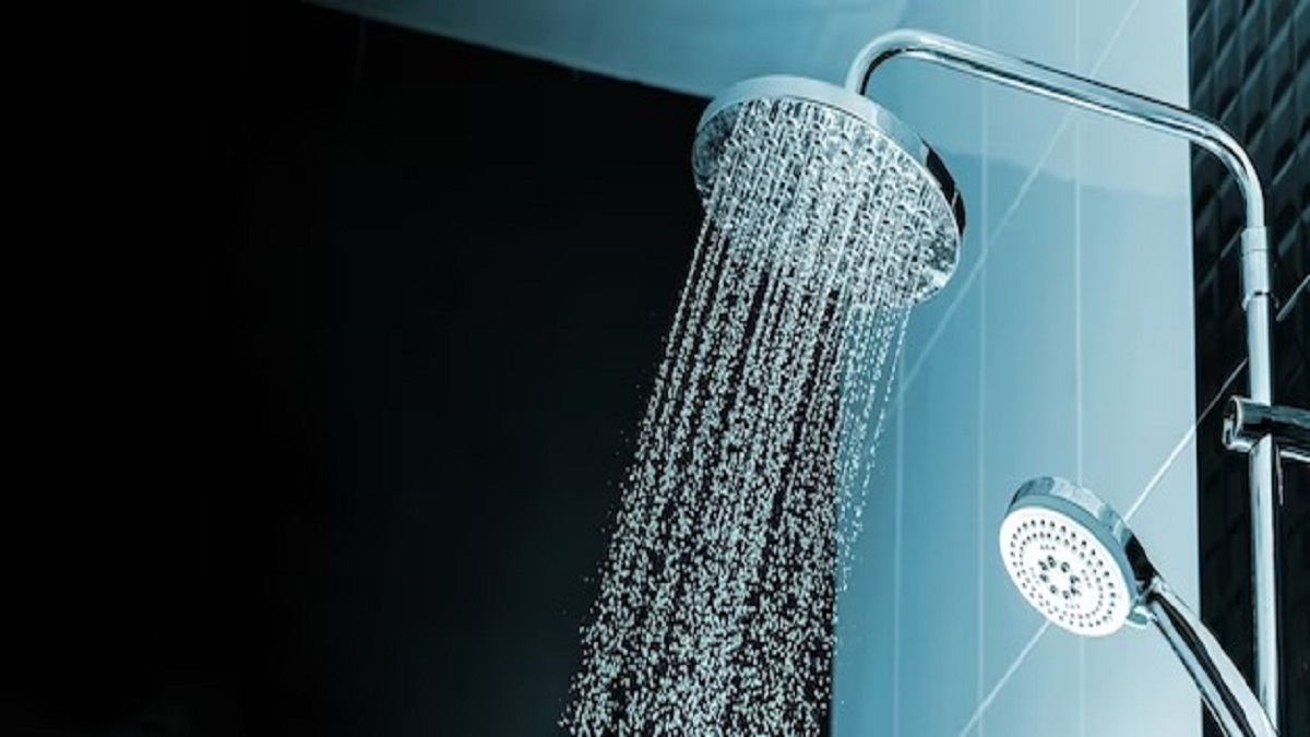 ಊಟ ಮಾಡಿದ ತಕ್ಷಣ ಸ್ನಾನ ಮಾಡಬಾರದು, ಮಾಡಿದರೆ ಏನಾಗುತ್ತೆ ಗೊತ್ತಾ? What Happens When Take Shower Right